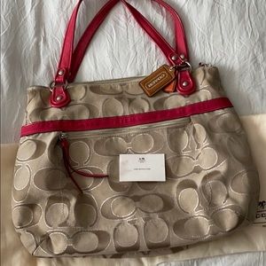 Signature Coach Tote Hot Pink